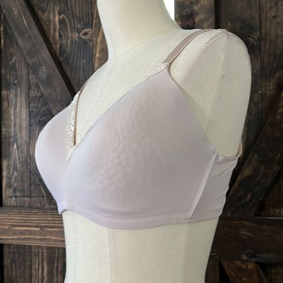 Ellen tracy wire free seamless bra 36D - Picture 3 of 6